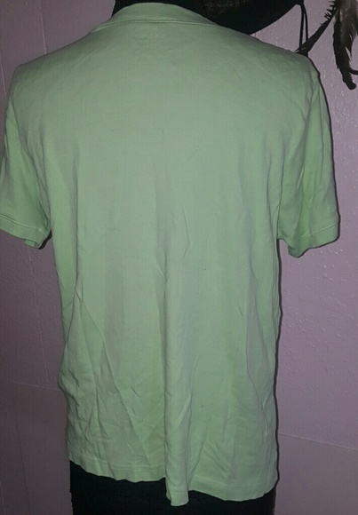 Salon studio Lime Green Button accented Tee - Picture 3 of 7